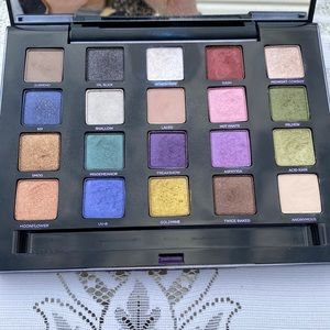 Urban Decay Vice Ltd Reloaded eyeshadow palette as pictured